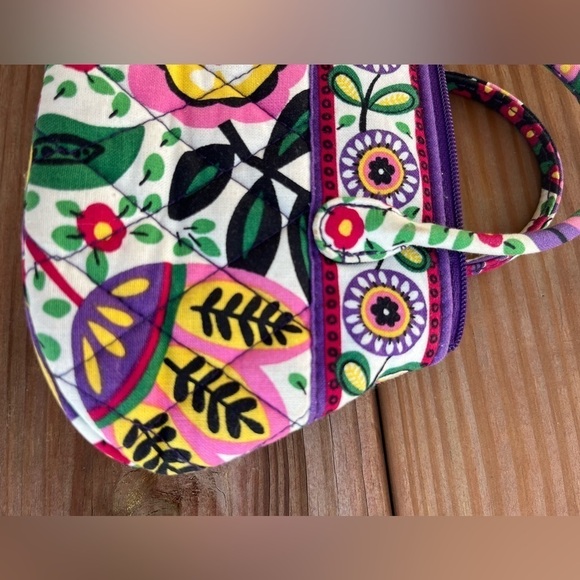 Vera Bradley super fun and cute mini purse! - Picture 6 of 8